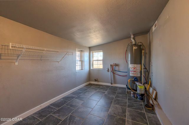 405 S Devon, Webb City, MO 64870