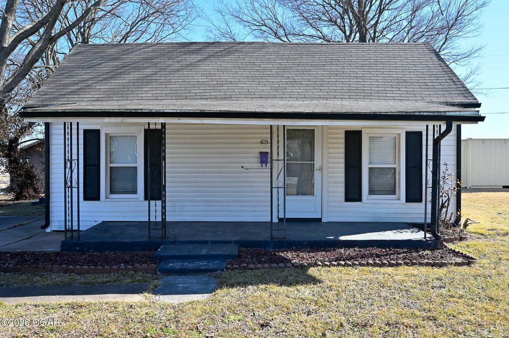 405 S Devon, Webb City, MO 64870