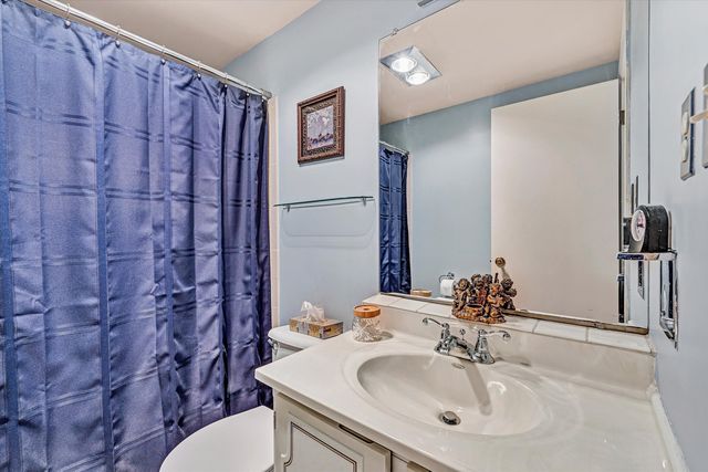 5260 Crossbow Cir Unit 1E, Roanoke, VA 24018