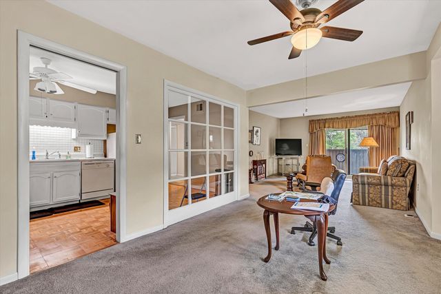 5260 Crossbow Cir Unit 1E, Roanoke, VA 24018