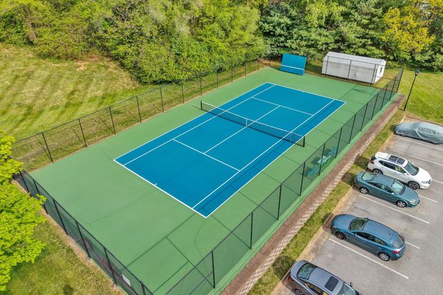 5260 Crossbow Cir Unit 1E, Roanoke, VA 24018