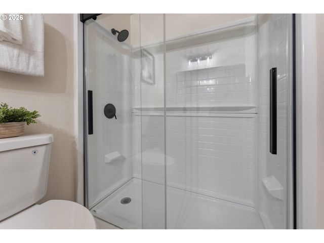 13158 Sw SHORE Dr, Tigard, OR 97223