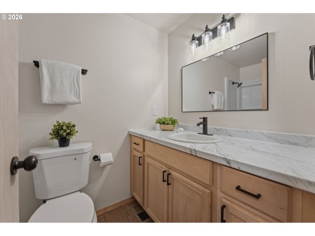 13158 Sw SHORE Dr, Tigard, OR 97223