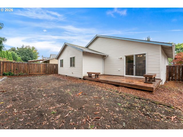 13158 Sw SHORE Dr, Tigard, OR 97223