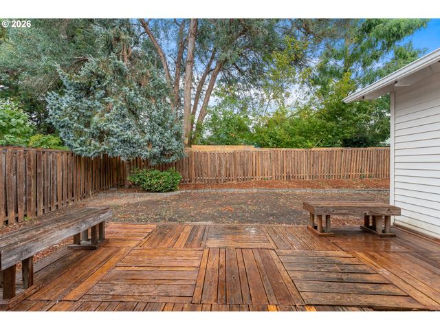 13158 Sw SHORE Dr, Tigard, OR 97223