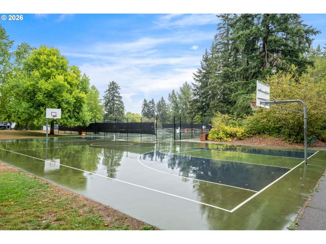 13158 Sw SHORE Dr, Tigard, OR 97223