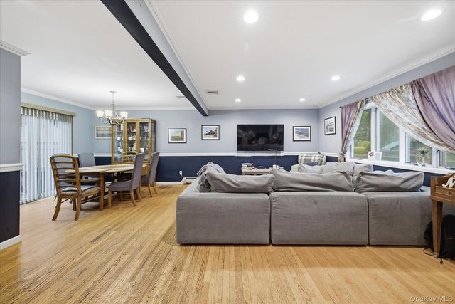 2618 Mount Avenue, Oceanside, NY 11572