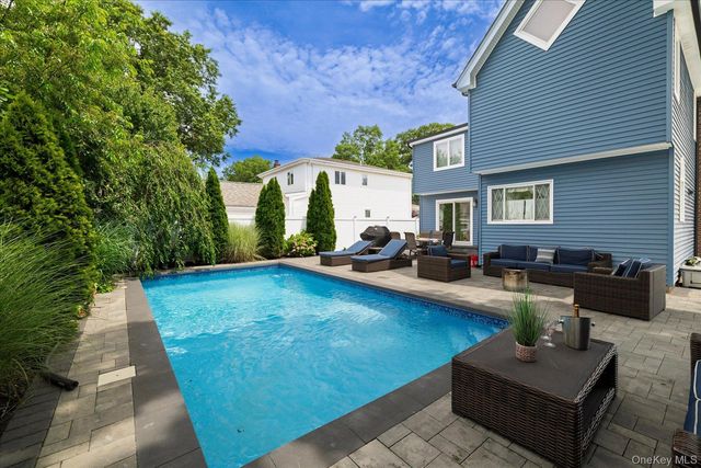 2618 Mount Avenue, Oceanside, NY 11572