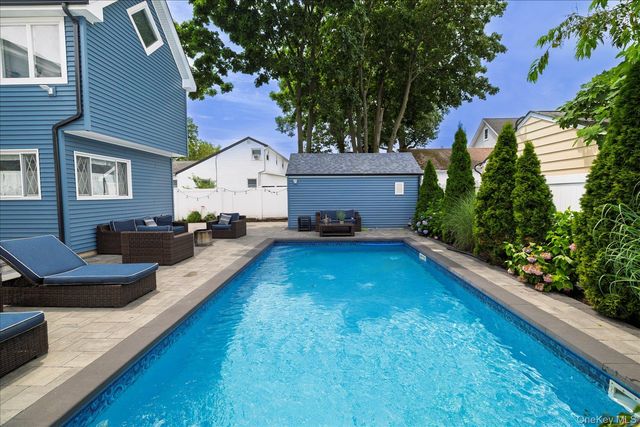 2618 Mount Avenue, Oceanside, NY 11572
