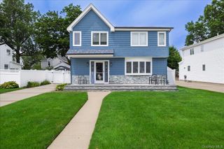 2618 Mount Avenue, Oceanside, NY 11572