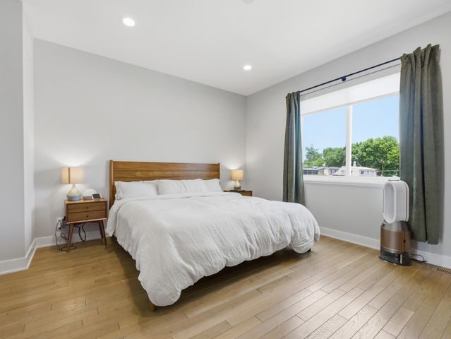 4334 W Shakespeare Avenue, Chicago, IL 60639
