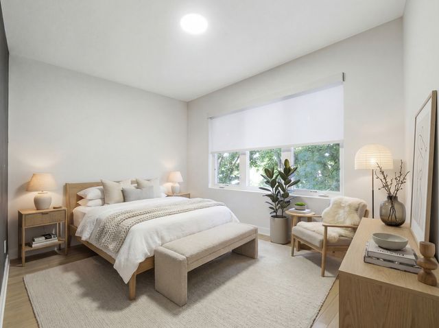 4334 W Shakespeare Avenue, Chicago, IL 60639