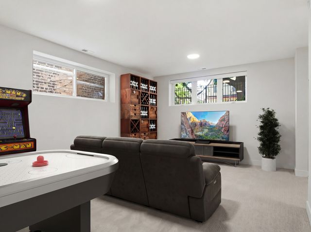 4334 W Shakespeare Avenue, Chicago, IL 60639