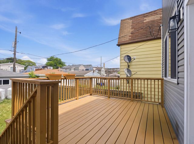 4334 W Shakespeare Avenue, Chicago, IL 60639