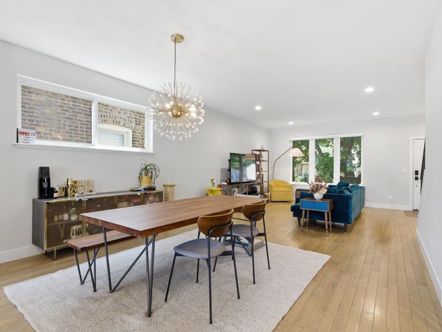 4334 W Shakespeare Avenue, Chicago, IL 60639