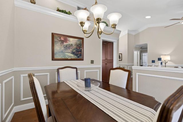 1712 Chilton Dr, Roseville, CA 95747