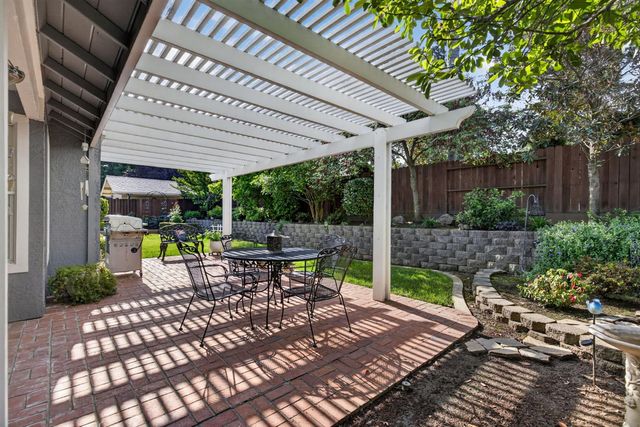 1712 Chilton Dr, Roseville, CA 95747