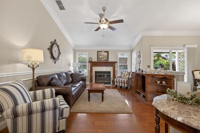 1712 Chilton Dr, Roseville, CA 95747