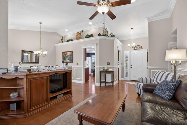1712 Chilton Dr, Roseville, CA 95747