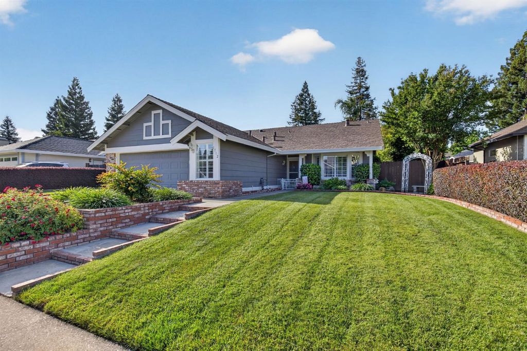 1712 Chilton Dr, Roseville, CA 95747
