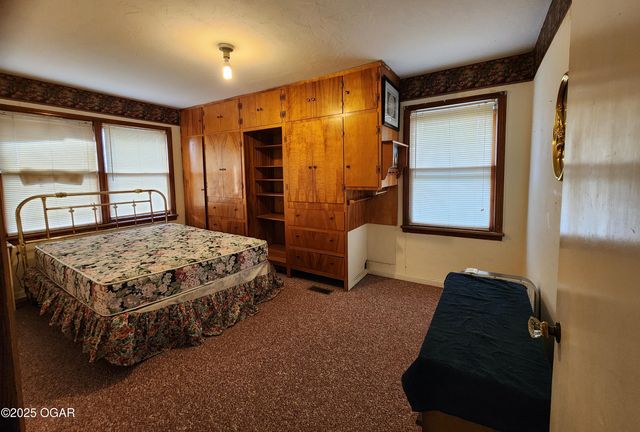 8255 State Highway 96, Carthage, MO 64836