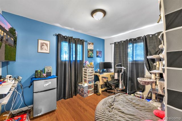 2140 Ford Boulevard, Lincoln Park, MI 48146