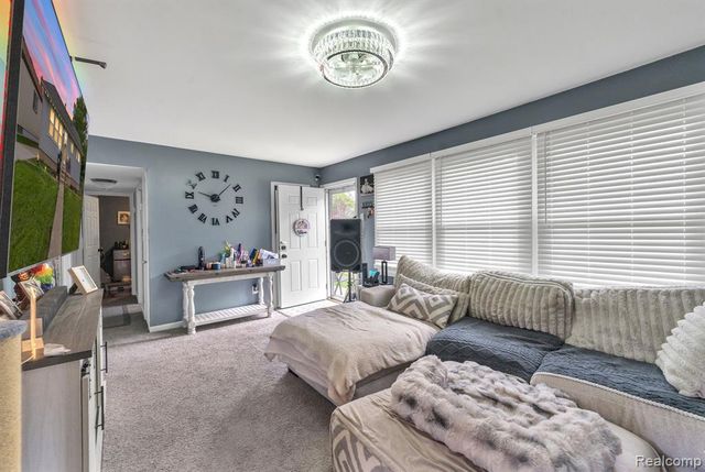2140 Ford Boulevard, Lincoln Park, MI 48146