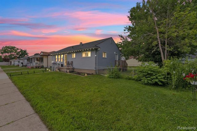 2140 Ford Boulevard, Lincoln Park, MI 48146