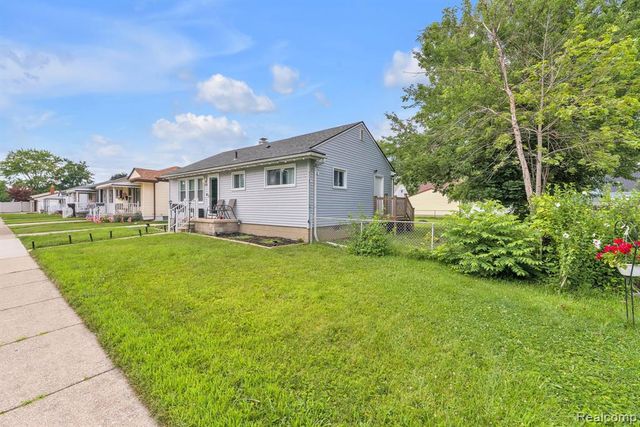 2140 Ford Boulevard, Lincoln Park, MI 48146