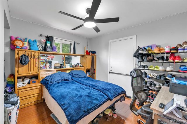 2140 Ford Boulevard, Lincoln Park, MI 48146