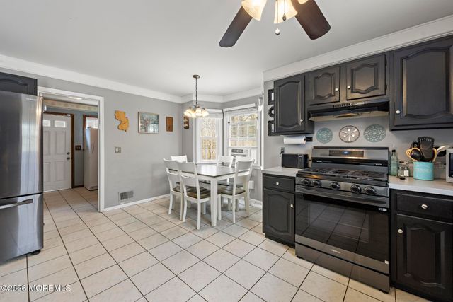 1800 Ridgeway Road, Toms River, NJ 08757