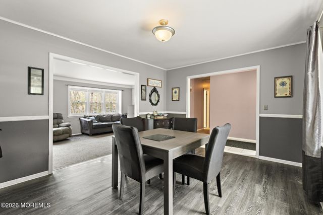 1800 Ridgeway Road, Toms River, NJ 08757