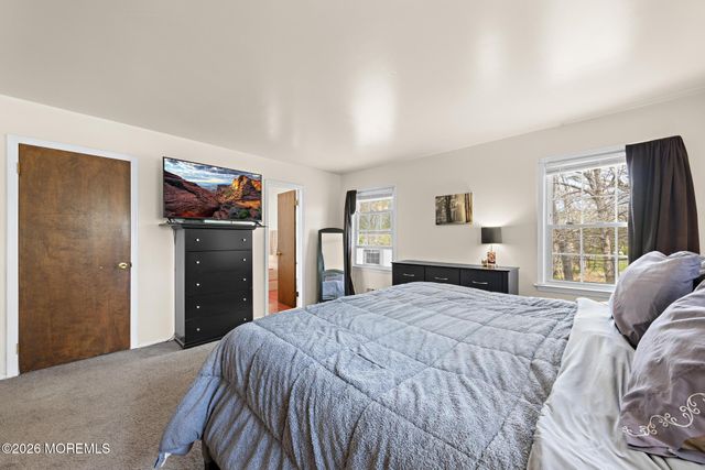 1800 Ridgeway Road, Toms River, NJ 08757