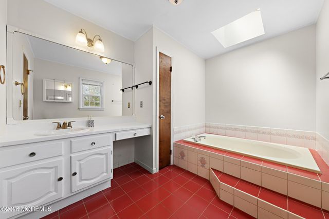 1800 Ridgeway Road, Toms River, NJ 08757