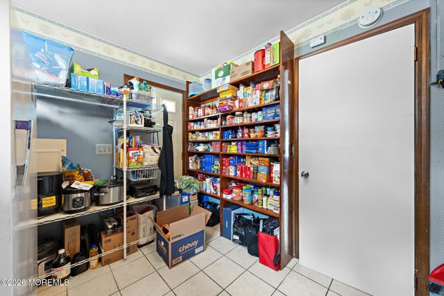 1800 Ridgeway Road, Toms River, NJ 08757