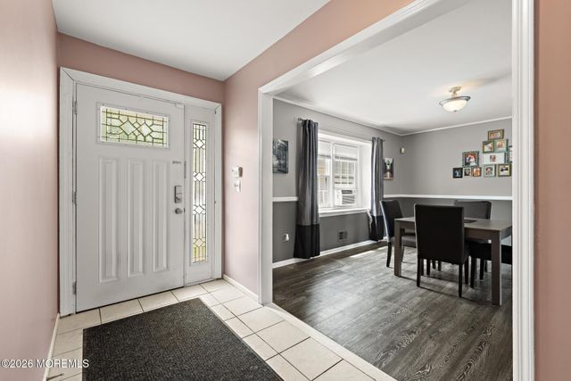 1800 Ridgeway Road, Toms River, NJ 08757