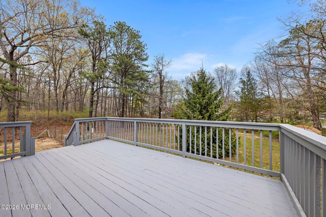 1800 Ridgeway Road, Toms River, NJ 08757