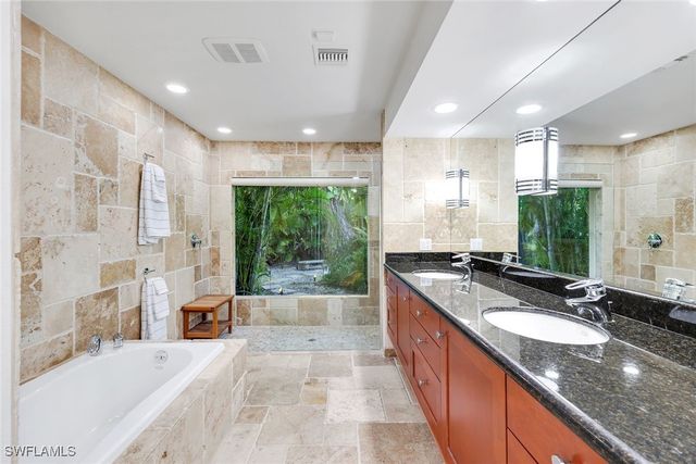 210 Central AVE, Naples, FL 34102