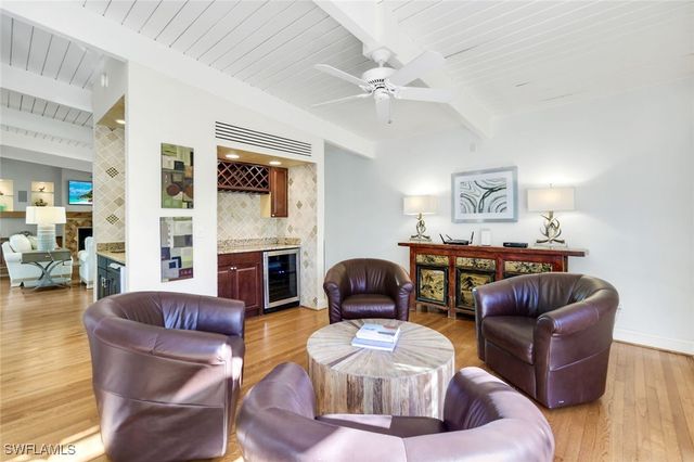 210 Central AVE, Naples, FL 34102