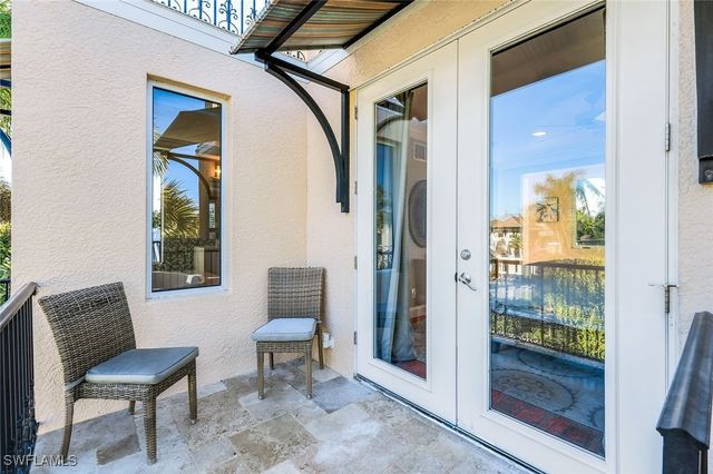 210 Central AVE, Naples, FL 34102