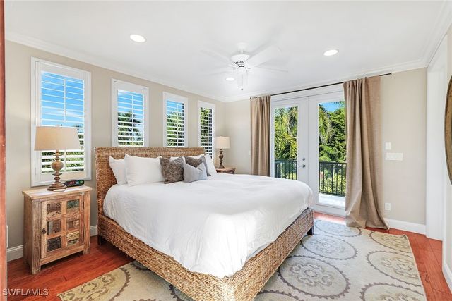 210 Central AVE, Naples, FL 34102