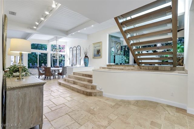 210 Central AVE, Naples, FL 34102