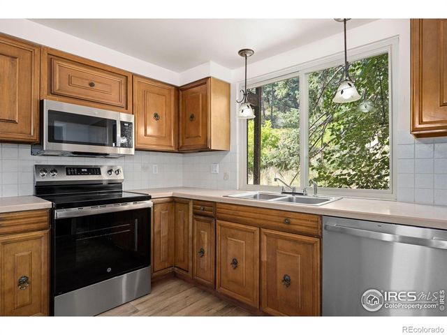 320 S Cedar Brook Road, Boulder, CO 80304