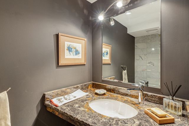 1660 N Hudson Avenue 1J, Chicago, IL 60614