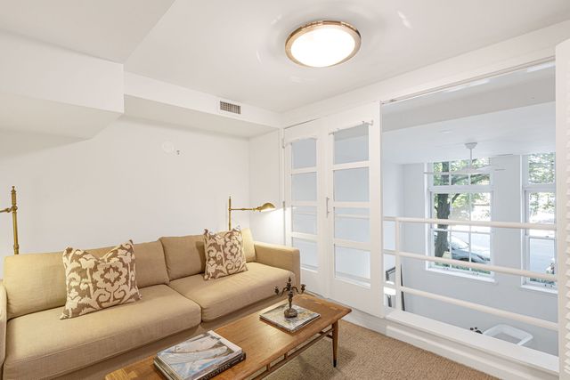 1660 N Hudson Avenue 1J, Chicago, IL 60614
