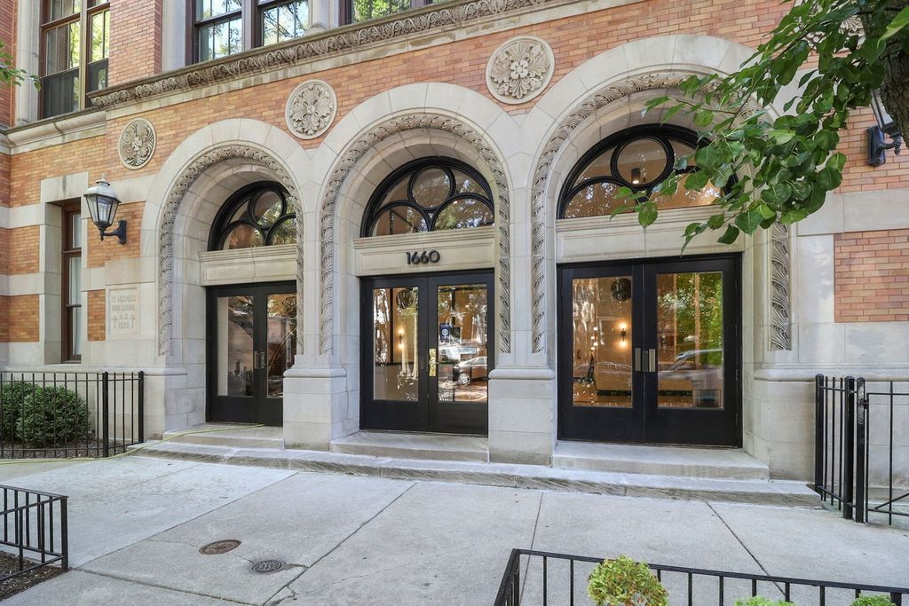 1660 N Hudson Avenue 1J, Chicago, IL 60614