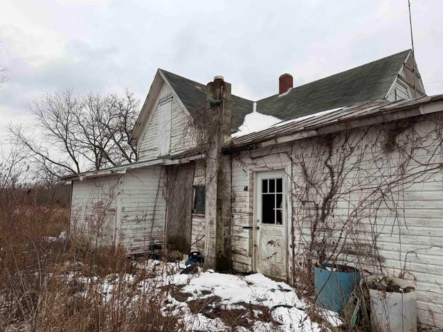 11899 S Hartford City Road, Warren, IN 46792