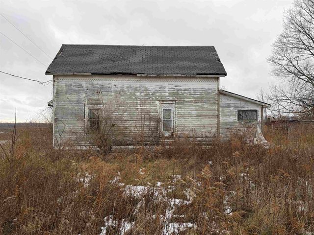 11899 S Hartford City Road, Warren, IN 46792