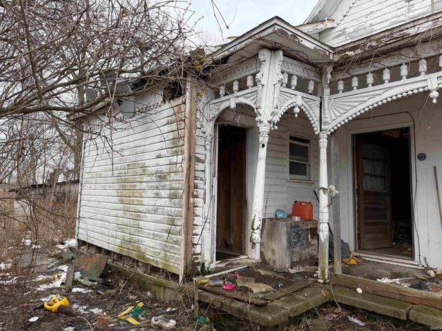 11899 S Hartford City Road, Warren, IN 46792