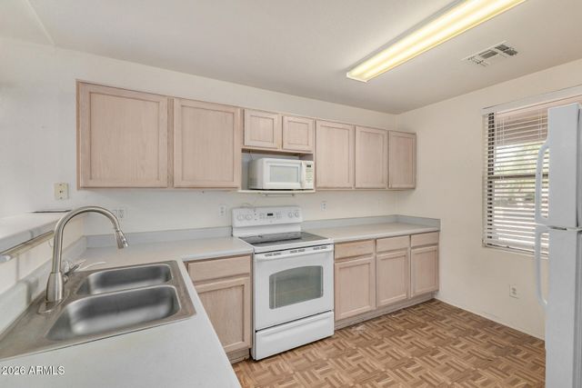 1181 W 4TH Avenue, Apache Junction, AZ 85120